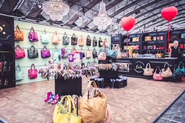 chandelier rental for trade fair stand