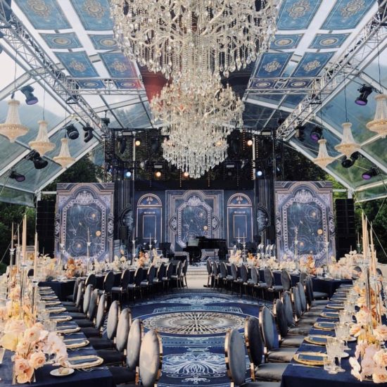 Chandelier rental in Italy