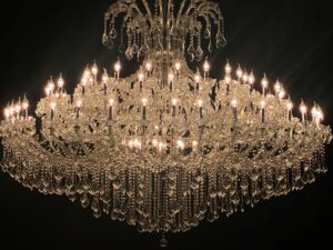 stor Maria Theresa lysekrone til leje